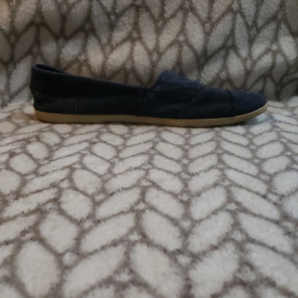 Slip ons - Picture 3 of 3